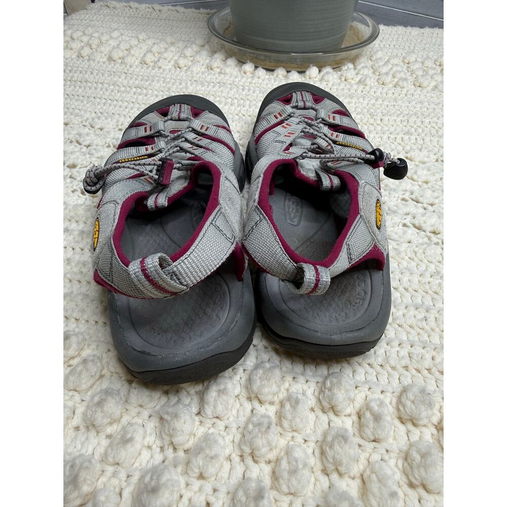 KEEN Women's 11 Newport H2 Waterproof Hiking Sandal Rubber Toe Gray Burgundy - Picture 7 of 15